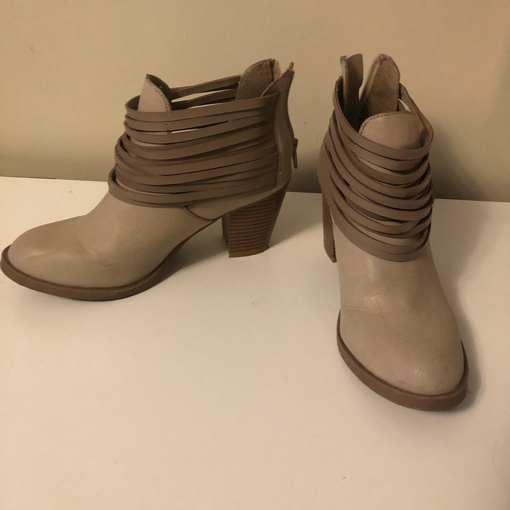 Rampage ankle booties